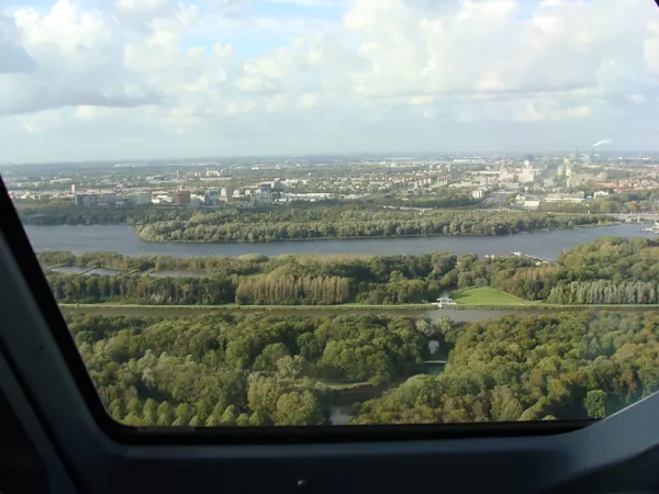 The Amsterdamse Bos with the rowing course below; the Bosbaan.